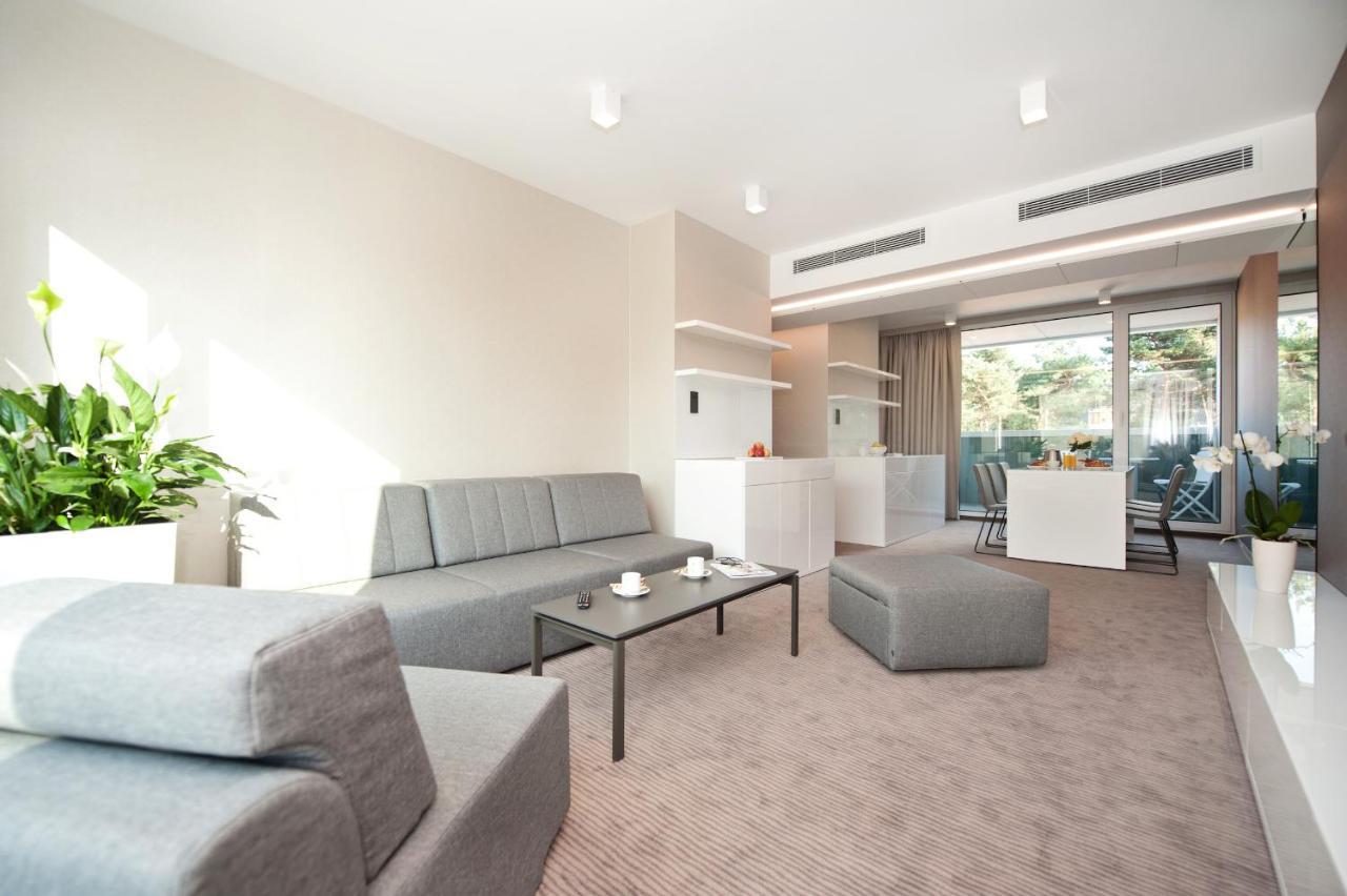 Baltic Palace Aparthotel โปเบียโรโว ภายนอก รูปภาพ