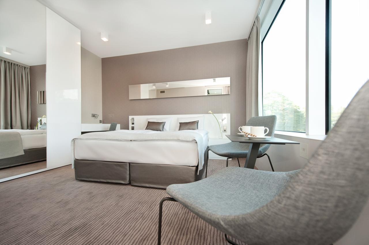 Baltic Palace Aparthotel โปเบียโรโว ภายนอก รูปภาพ